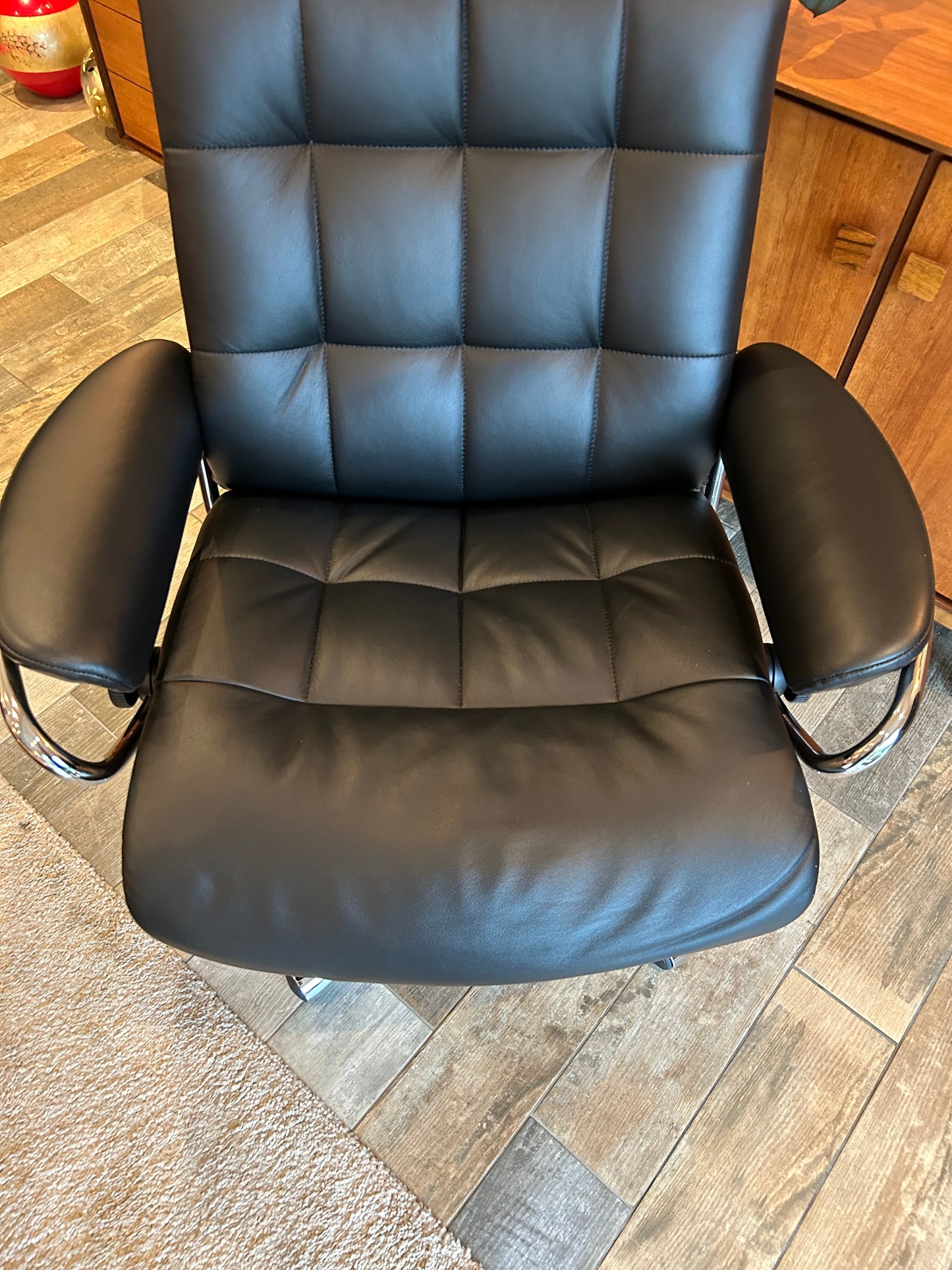 Erokness Stressless London Recliner in Black Leather