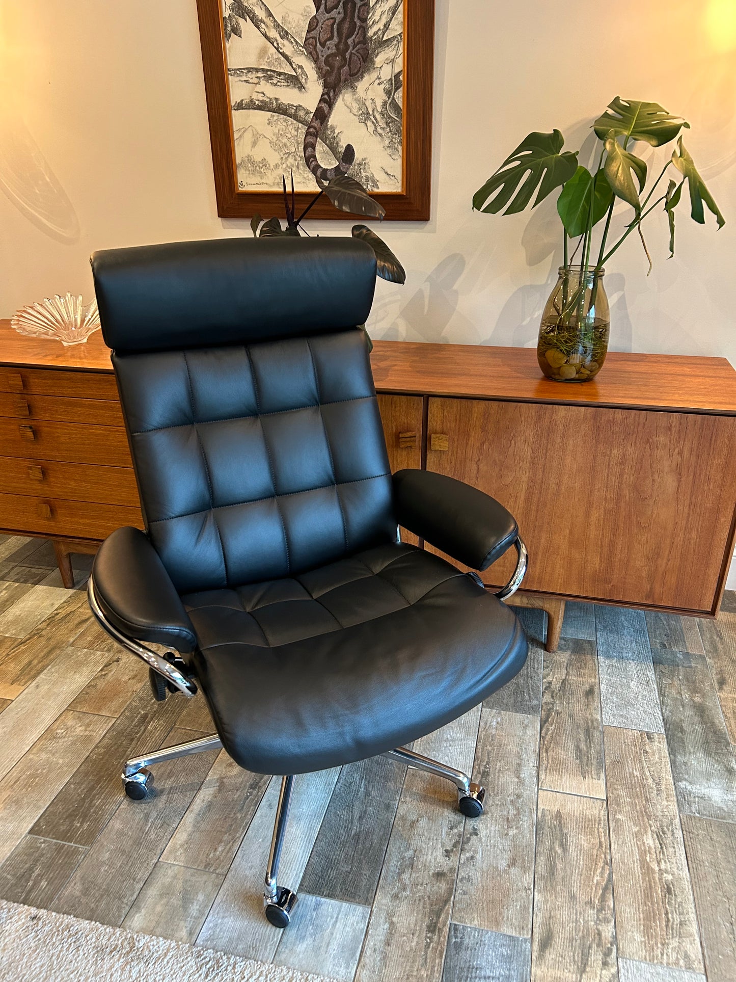 Erokness Stressless London Recliner in Black Leather