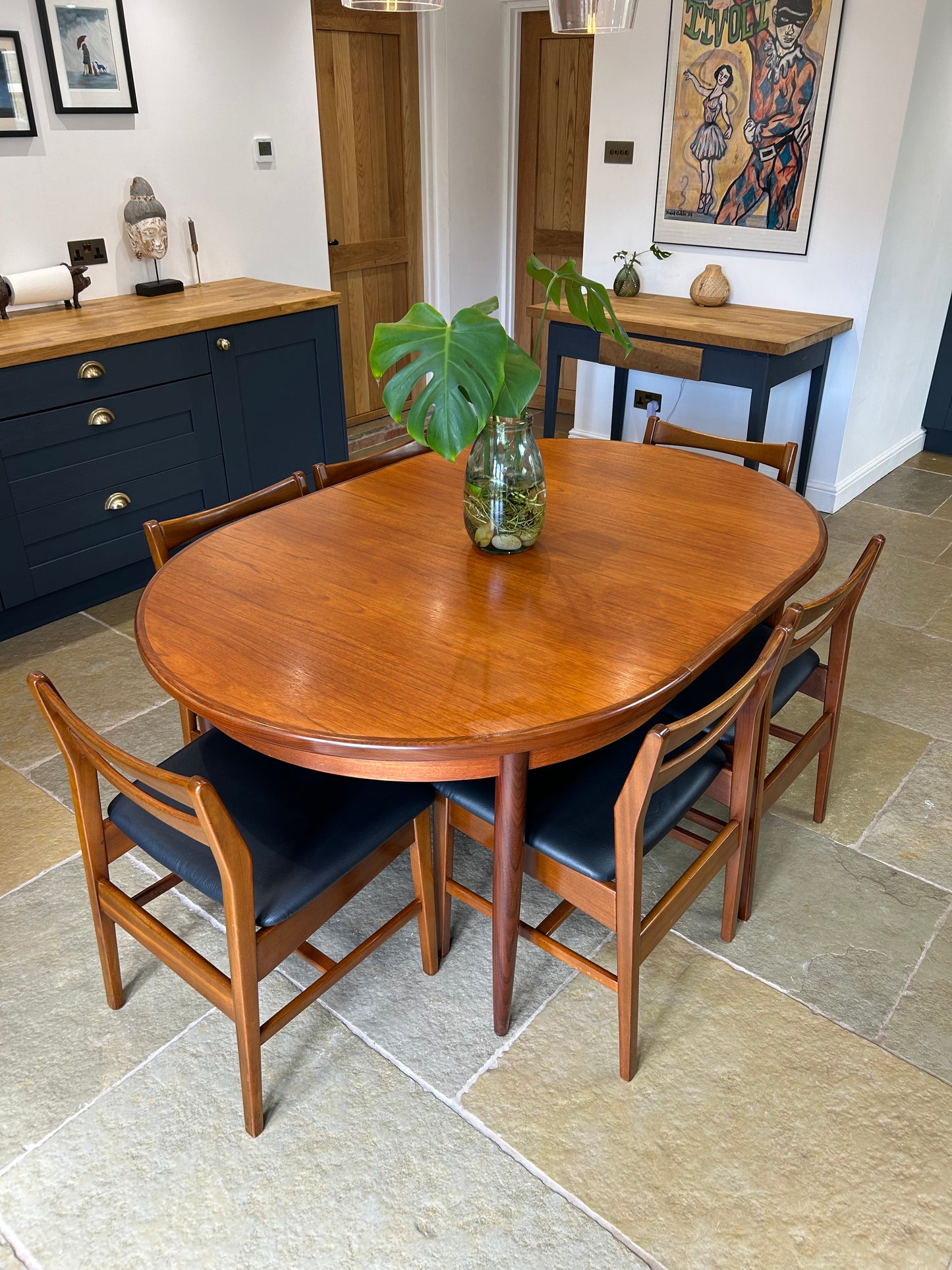 G Plan Vintage Fresco extending Dining Table and 6 Mid Century chairs