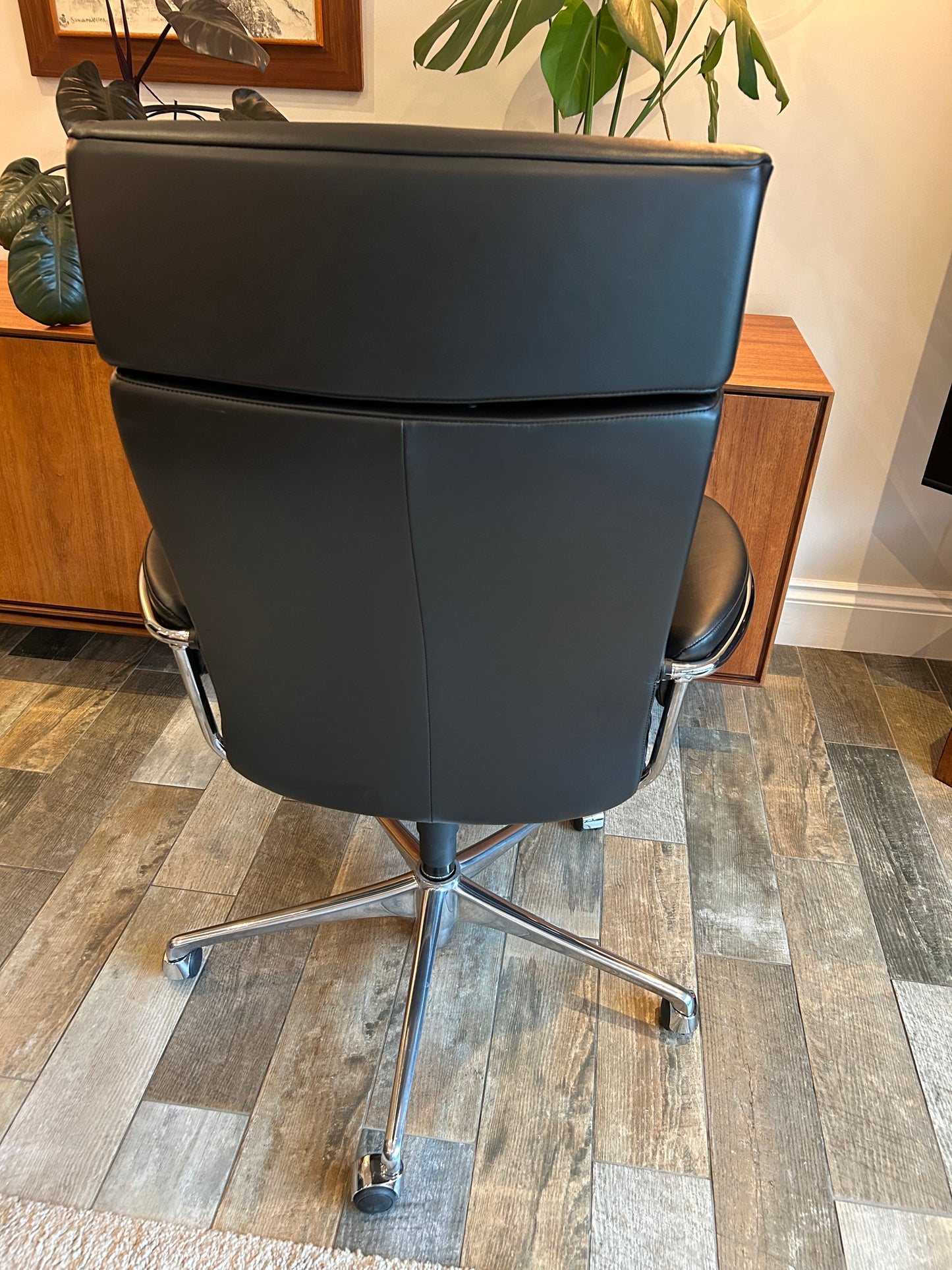 Erokness Stressless London Recliner in Black Leather