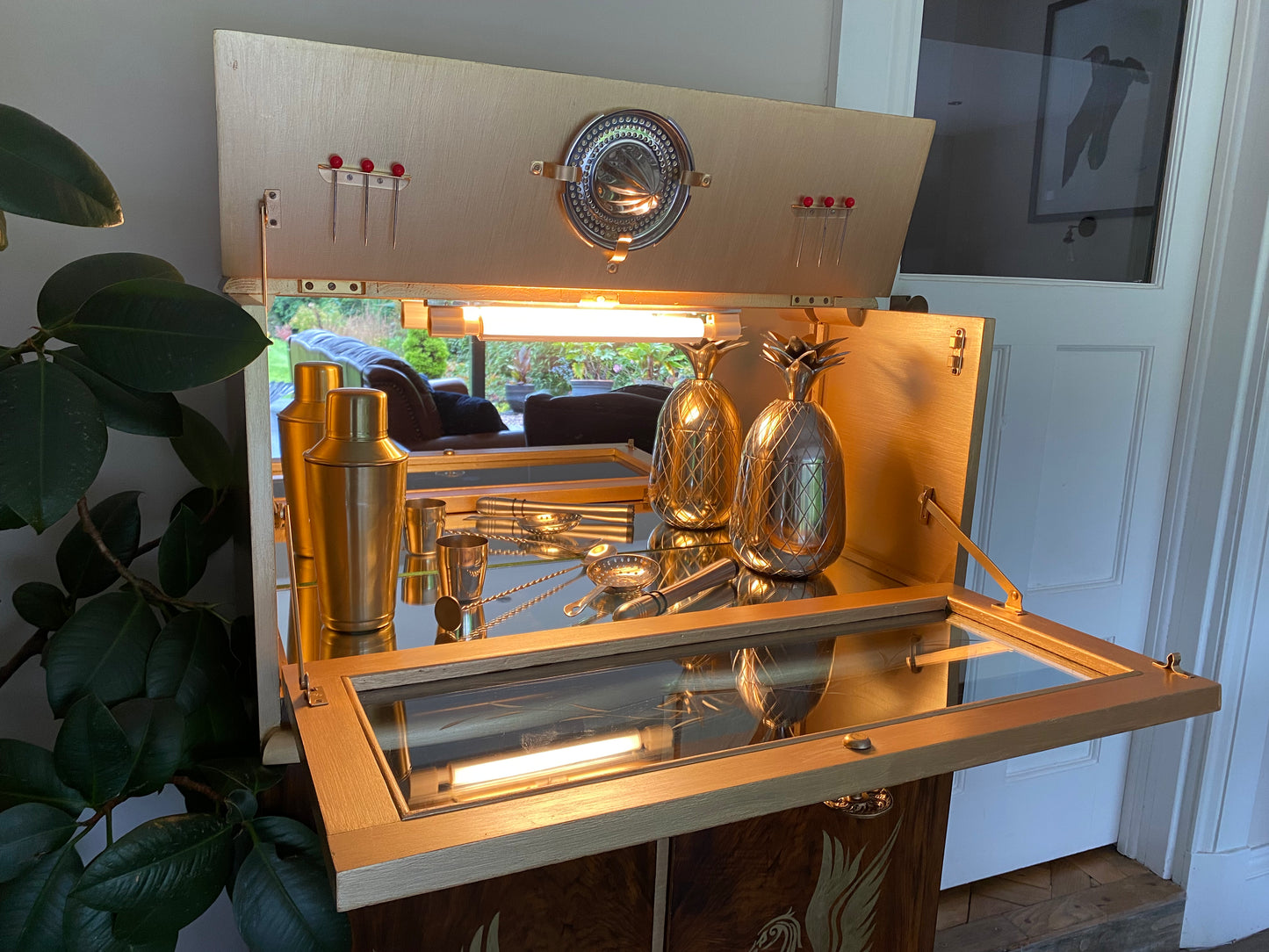 Cocktail/drinks cabinet vintage