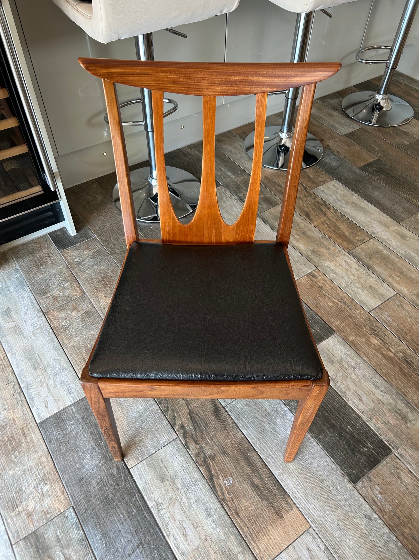 G Plan Brasilia teak MCM Extending Dining Table and 6 chairs