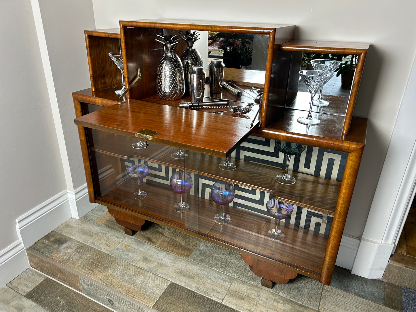 Cocktail Cabinet/Art Deco Vintage