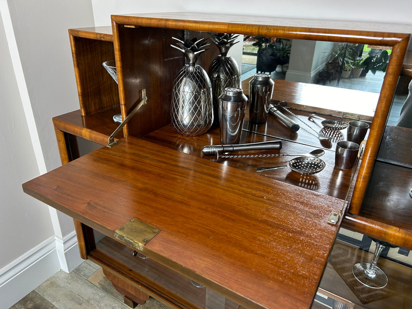 Cocktail Cabinet/Art Deco Vintage