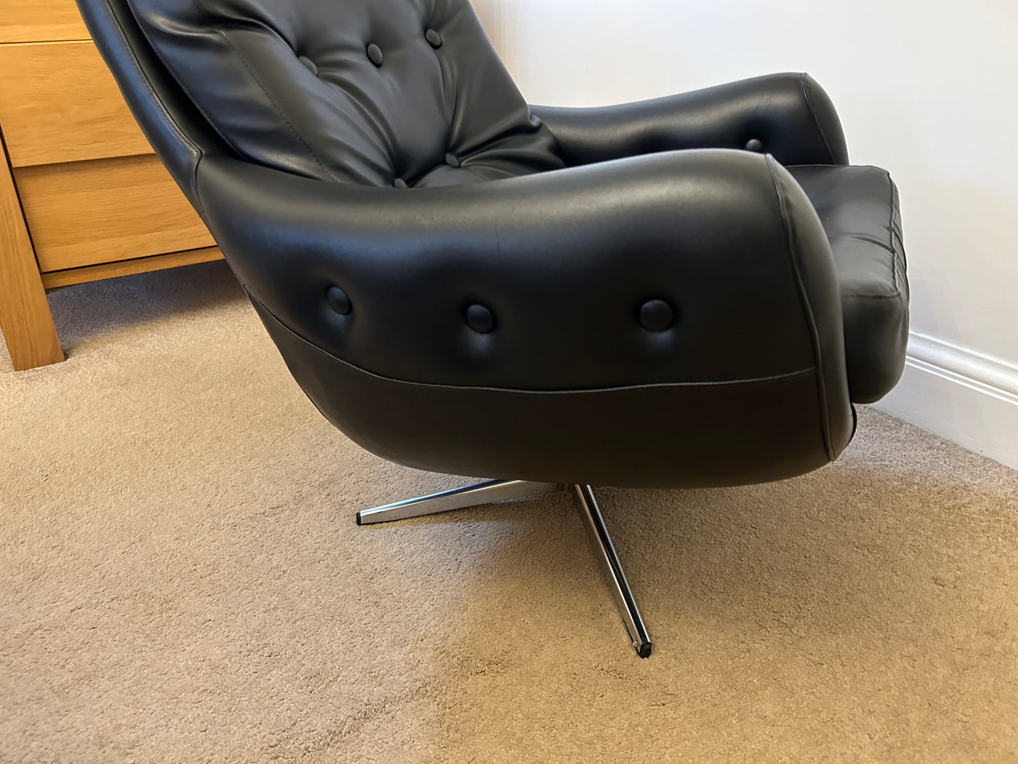 Vintage Black Egg Chair