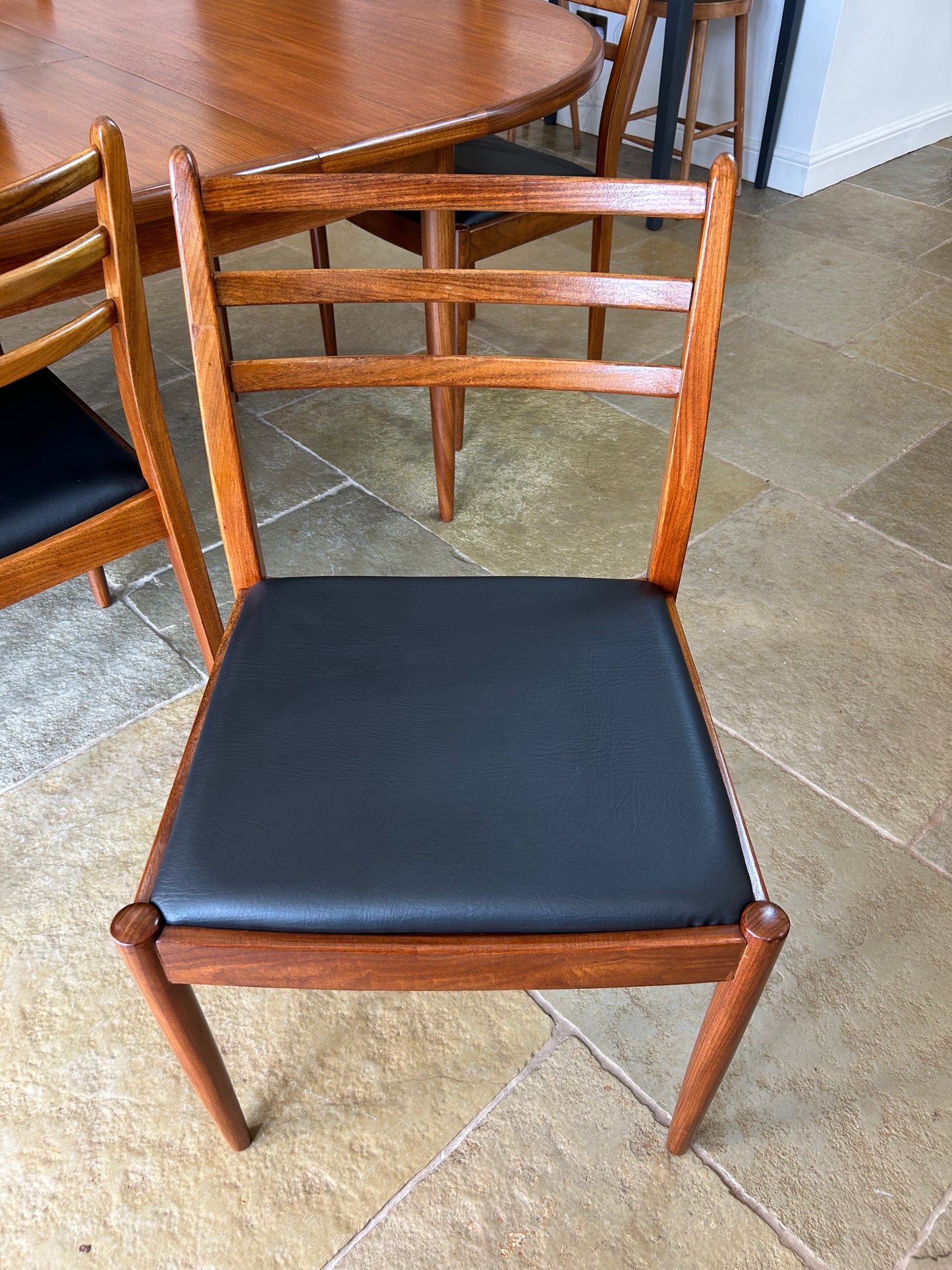 G Plan Fresco Vintage extending dining table and 6 chairs