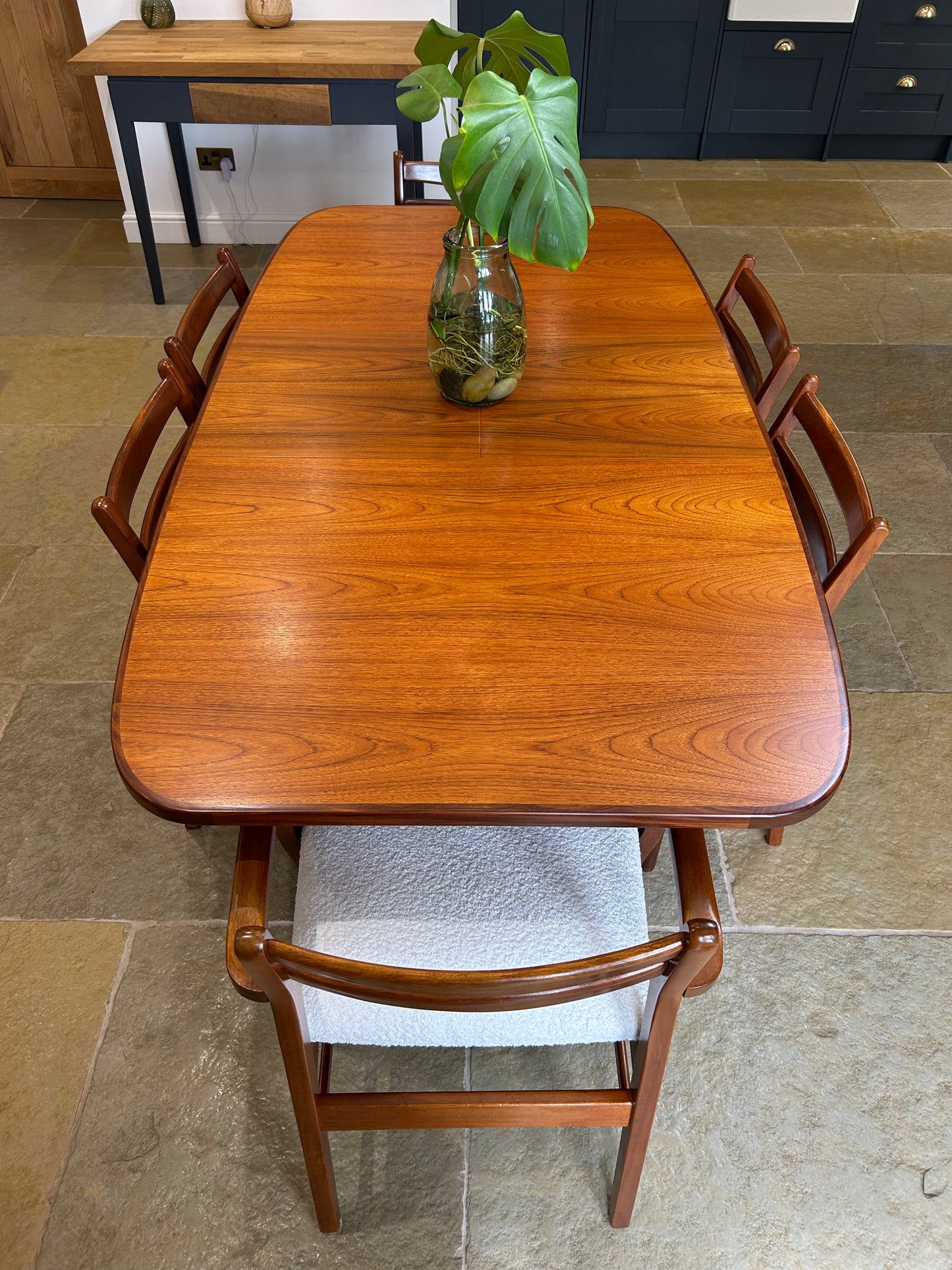 G Plan Fresco Vintage extending Dining Table and 6 mid century chairs