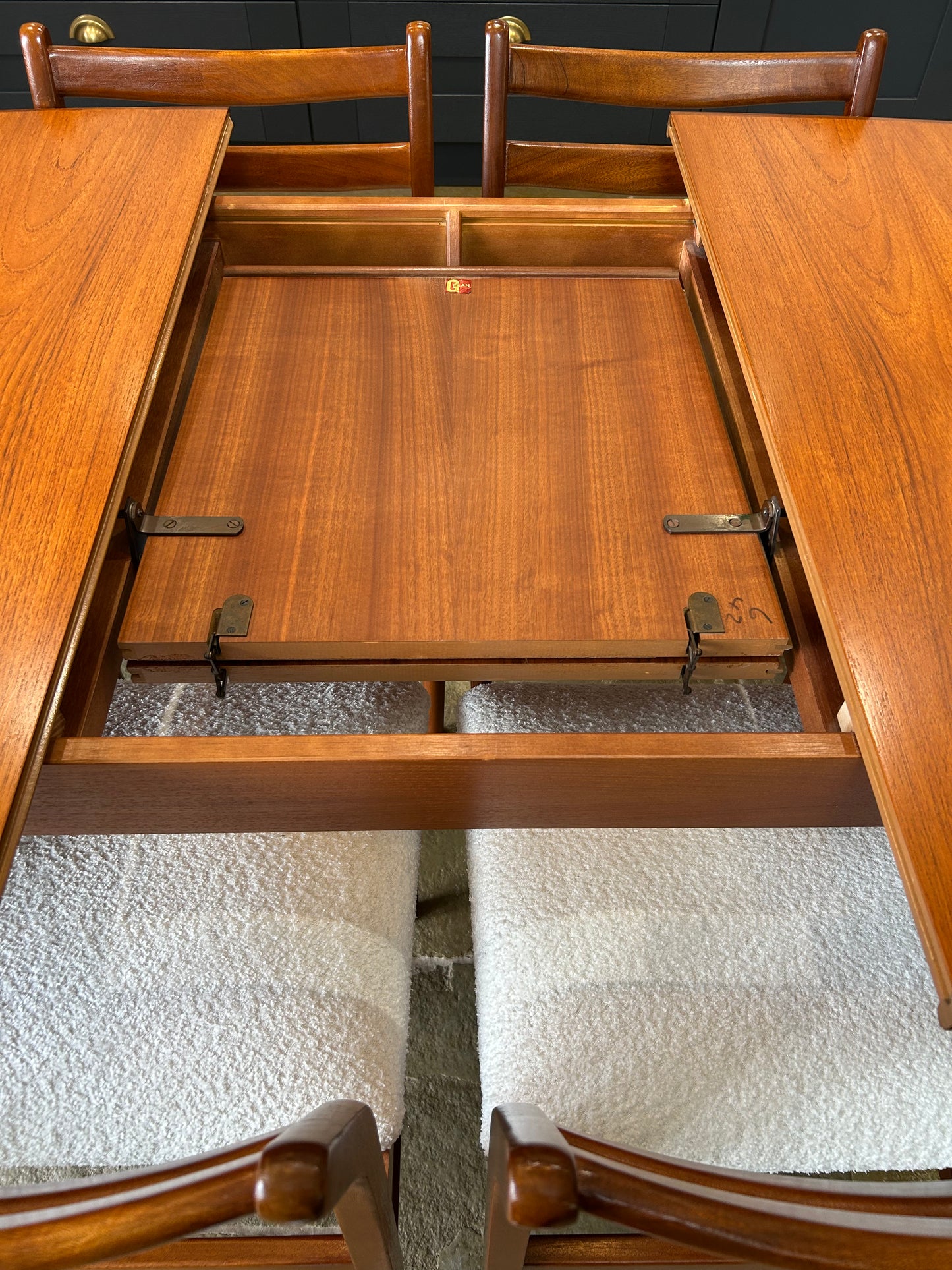 G Plan Fresco Vintage extending Dining Table and 6 mid century chairs