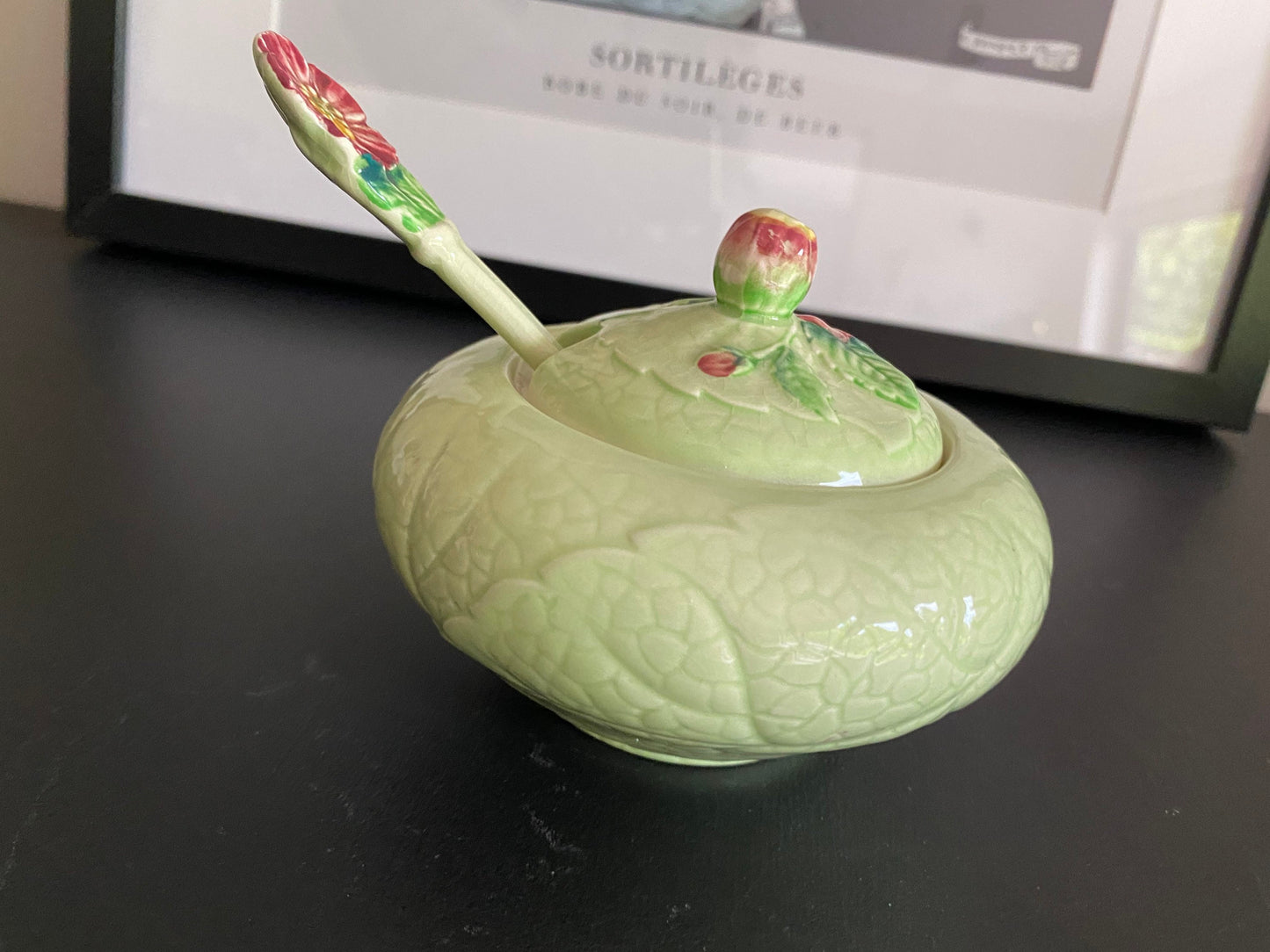 Jam pot Carlton ware