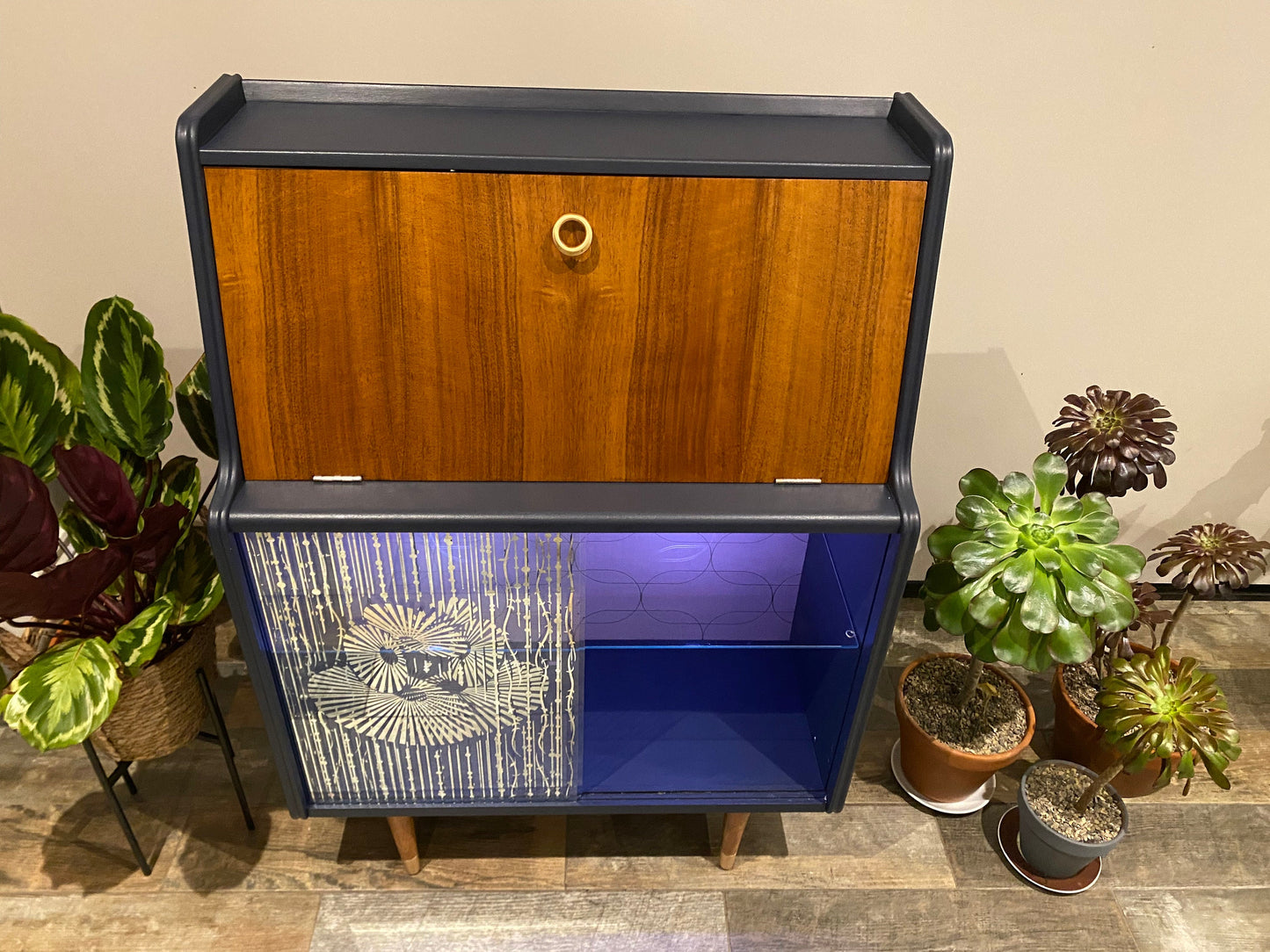 Cocktail Cabinet/Retro Drinks cabinet