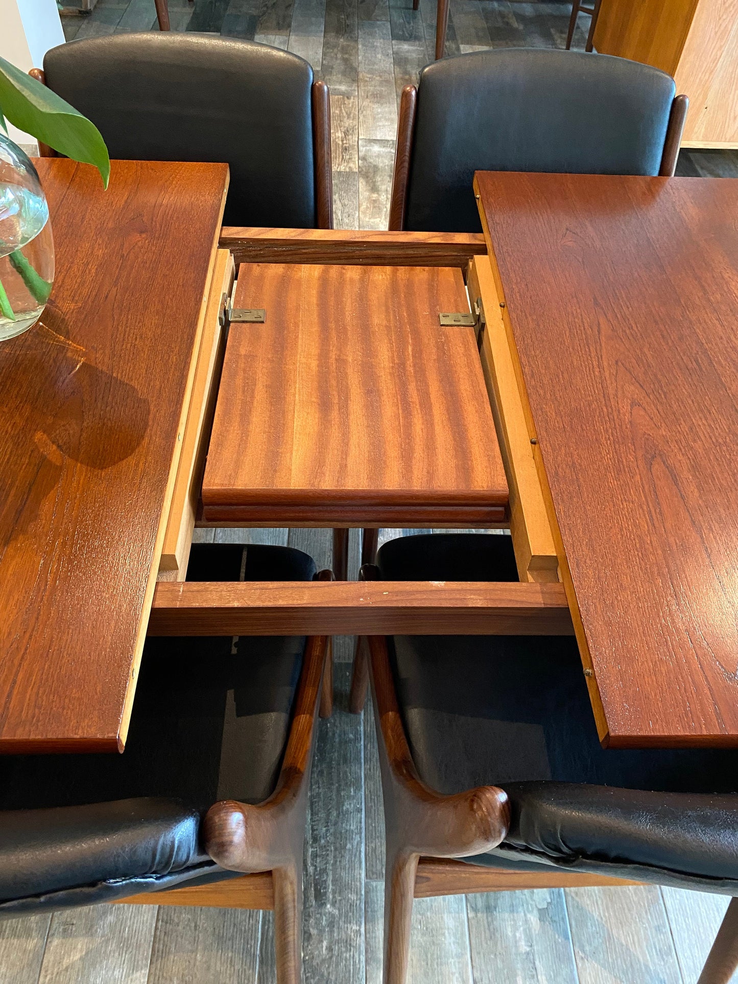 Vintage Vanson MCM dining table & 6 chairs